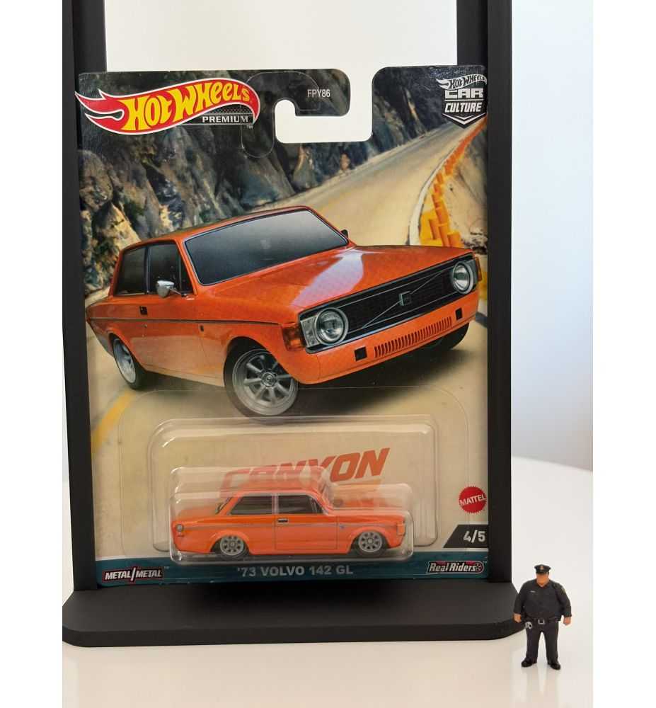 Hot Wheels Premium Car Culture Canyon Warriors '74 Volvo 142 GL