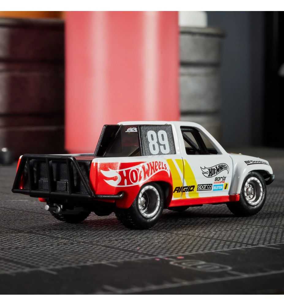 Hot Wheels RLC Elite 64 1989 Toyota HiLux Stadium Truck