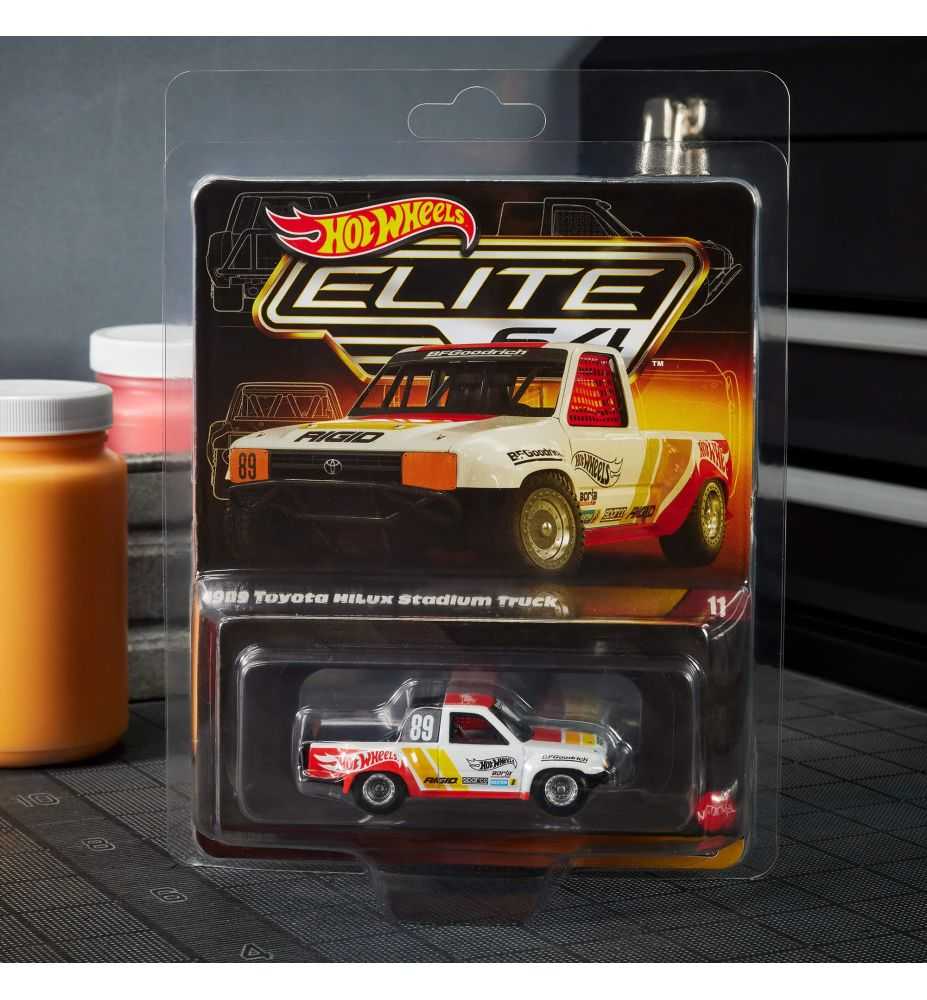 Hot Wheels RLC Elite 64 1989 Toyota HiLux Stadium Truck
