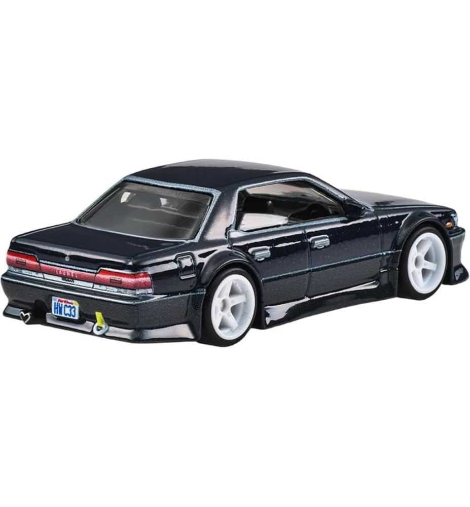 Hot Wheels Premium Boulevard Nissan Laurel C33