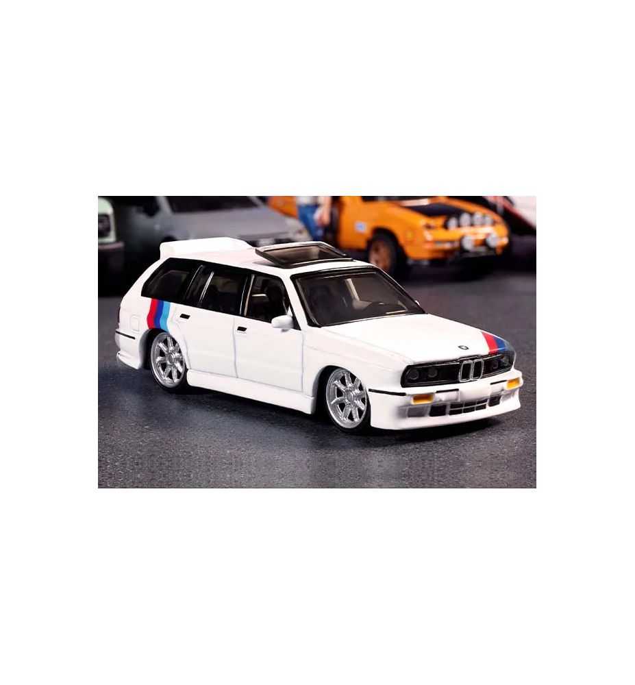 Hot Wheels RLC Elite 64 1990 BMW 318i Touring