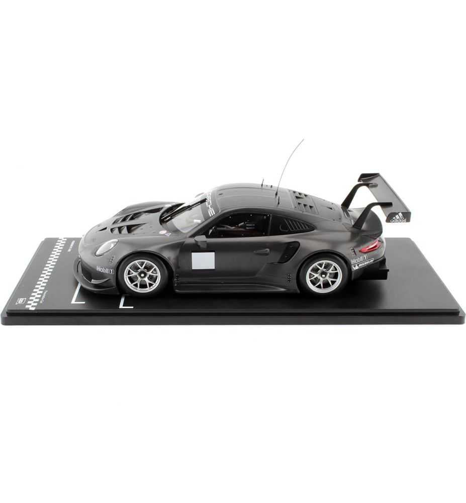 Ixo Models Porsche 911 RSR Pre-Season Test Car 2020 Black 1:18