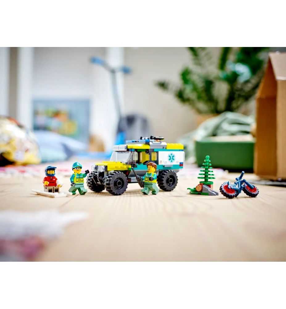 LEGO City 40582 4x4 Off-Road Ambulance Rescue
