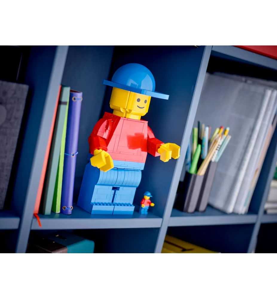 LEGO 40649 Up-Scaled LEGO Minifigure