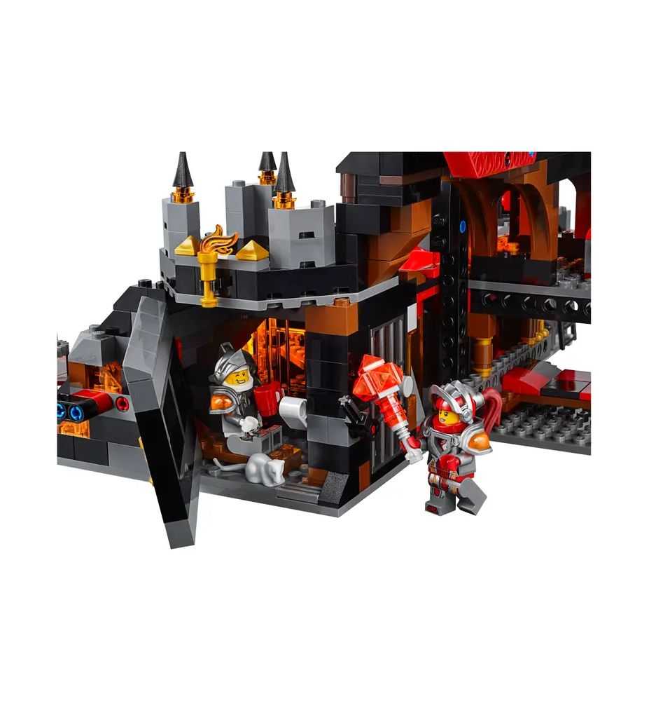 LEGO Nexo Knights 70323 Jestro's Volcano Lair