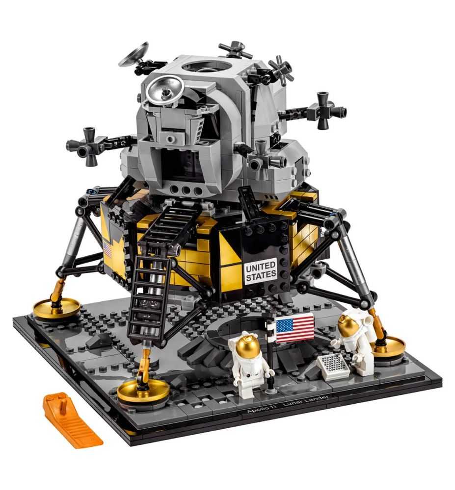 LEGO Creator Expert 10266 NASA Apollo 11 Lunar Lander