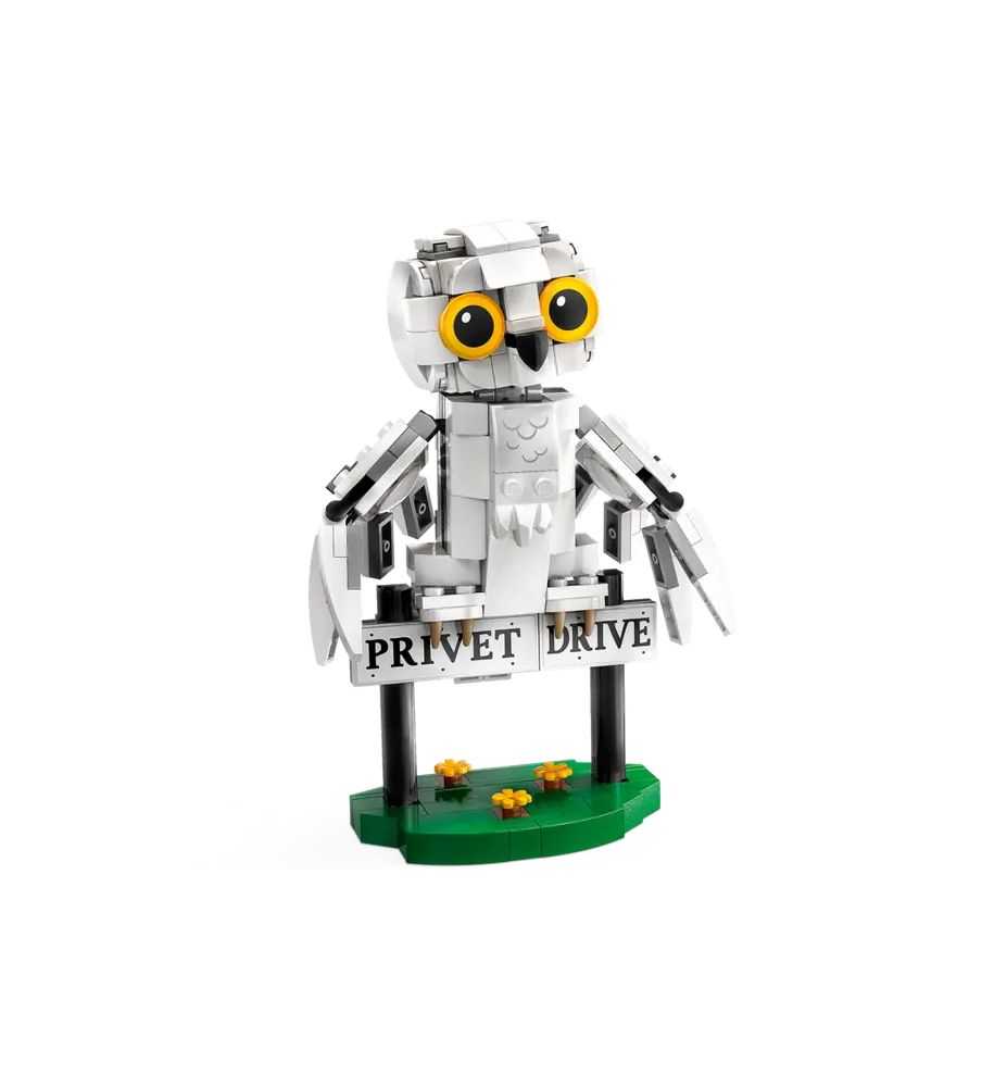 LEGO Harry Potter 76425 Hedwig at 4 Privet Drive