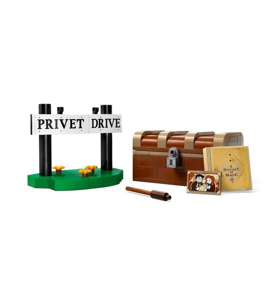 LEGO Harry Potter 76425 Hedwig at 4 Privet Drive