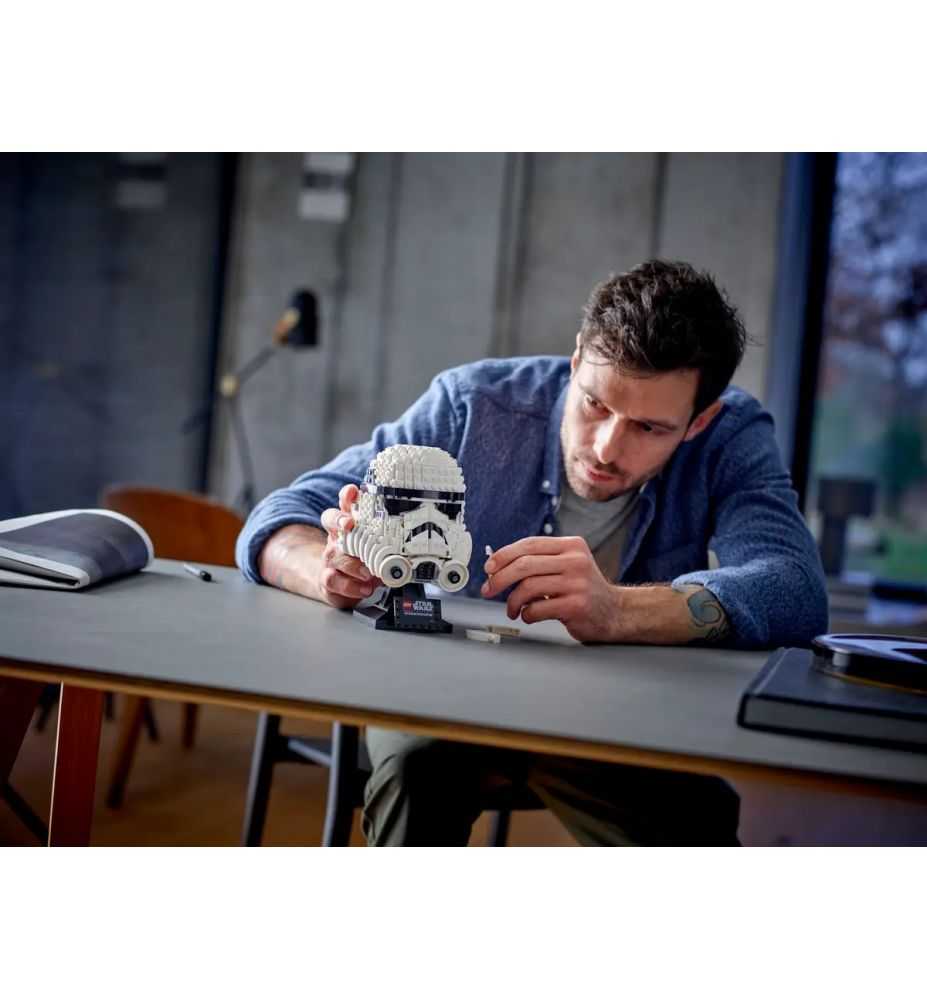 LEGO Star Wars 75276 Stormtrooper Helmet