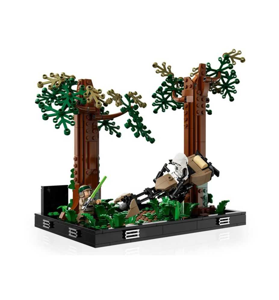 LEGO Star Wars 75353 Endor Speeder Chase Diorama