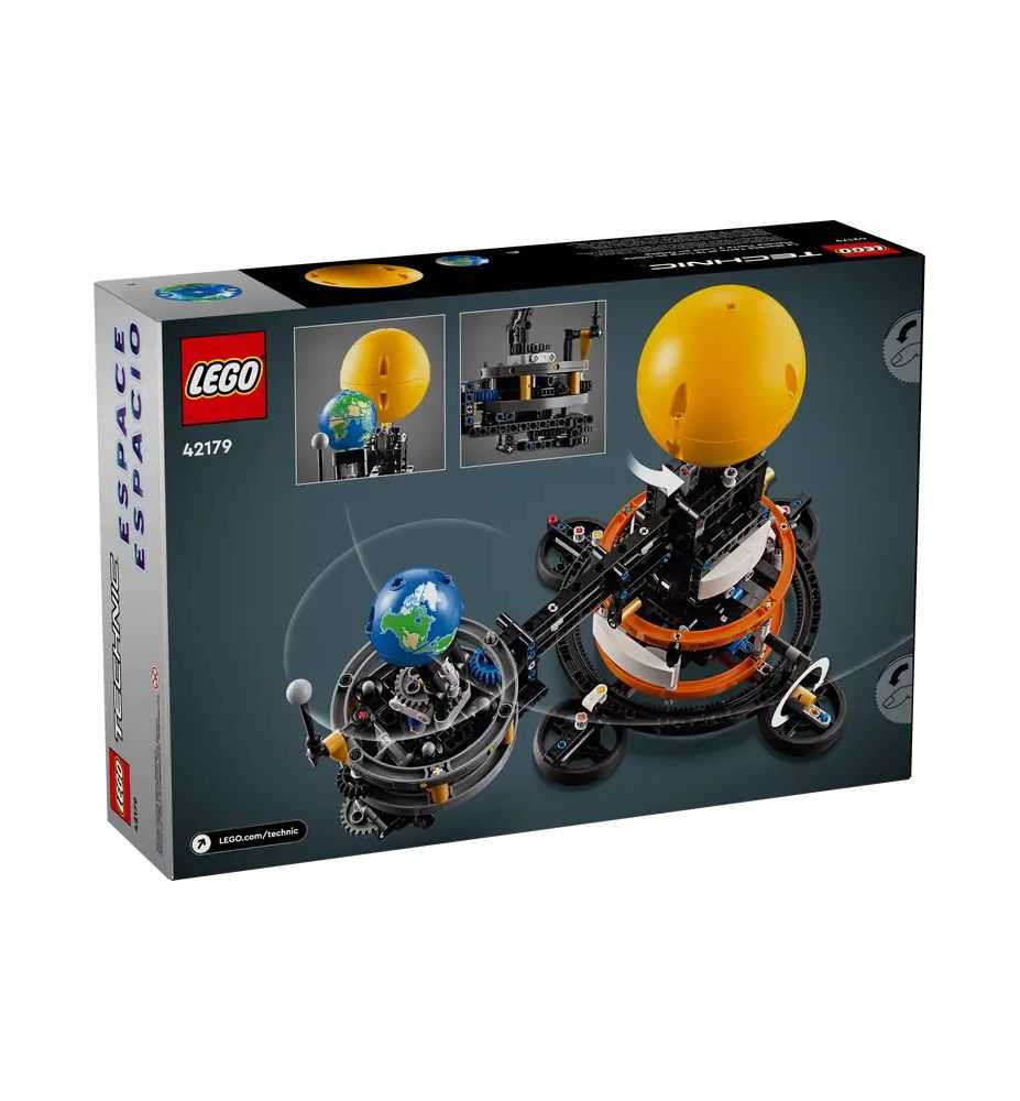 LEGO Technic 42179 Planet Earth and Moon in Orbit