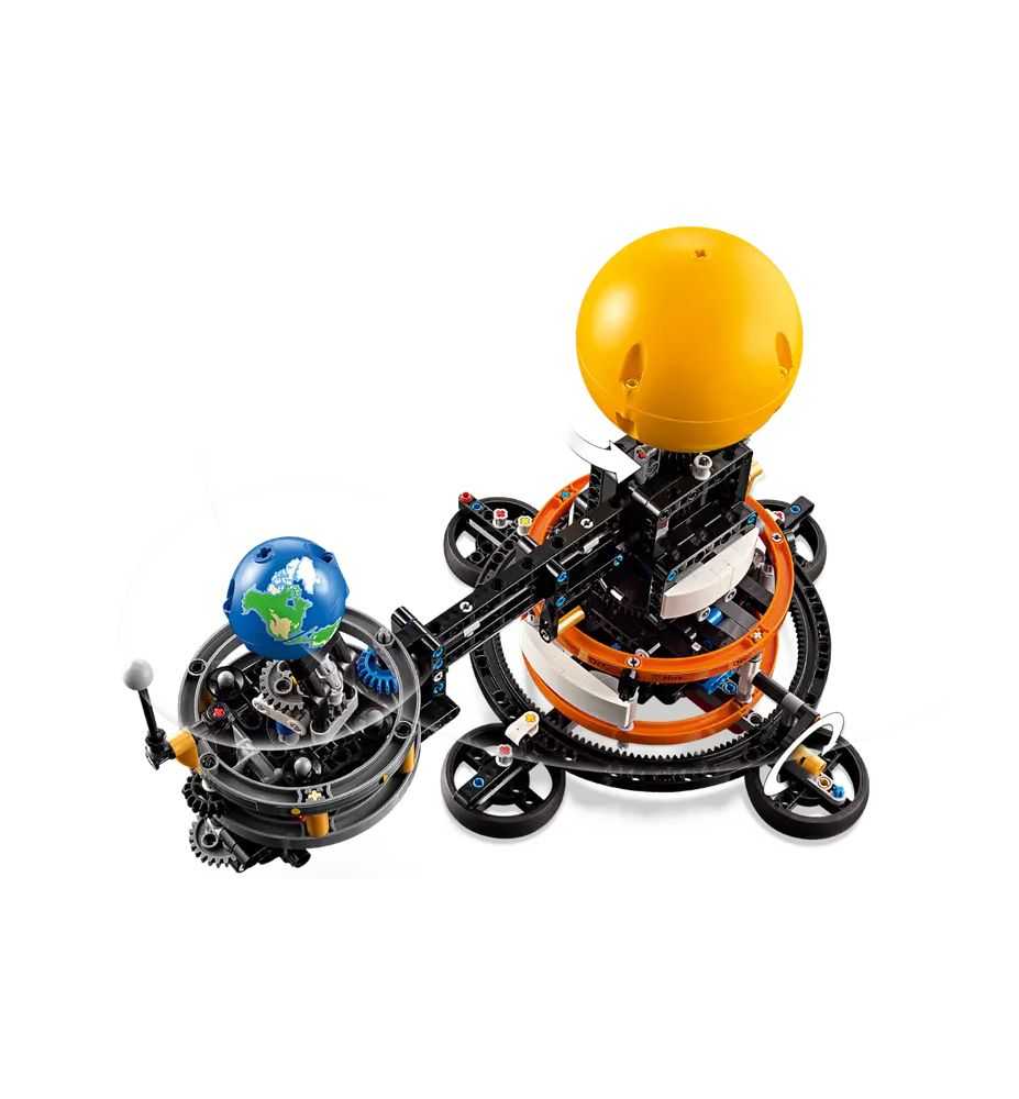 LEGO Technic 42179 Planet Earth and Moon in Orbit