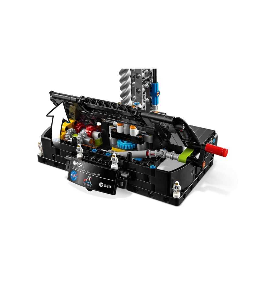 LEGO Technic 42221 NASA Artemis Space Launch System Rocket