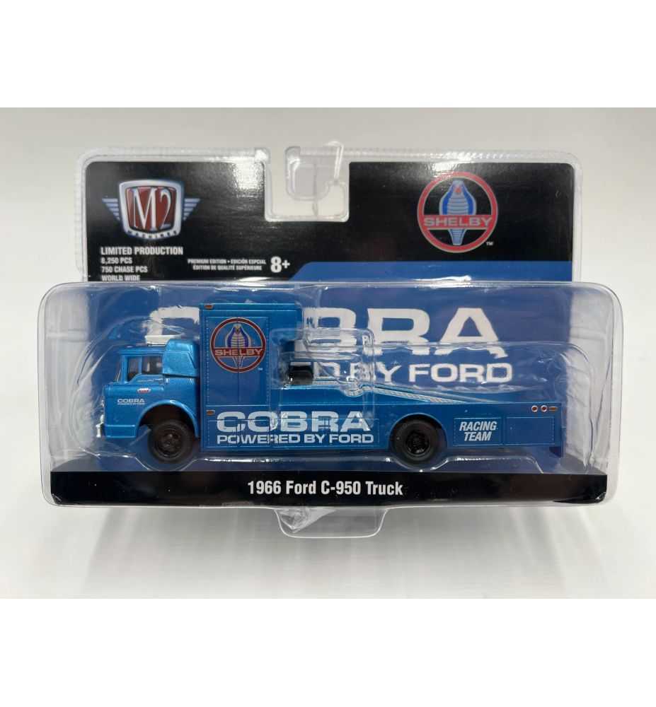 M2 Machines 1966 Ford C-950 Truck 1:64