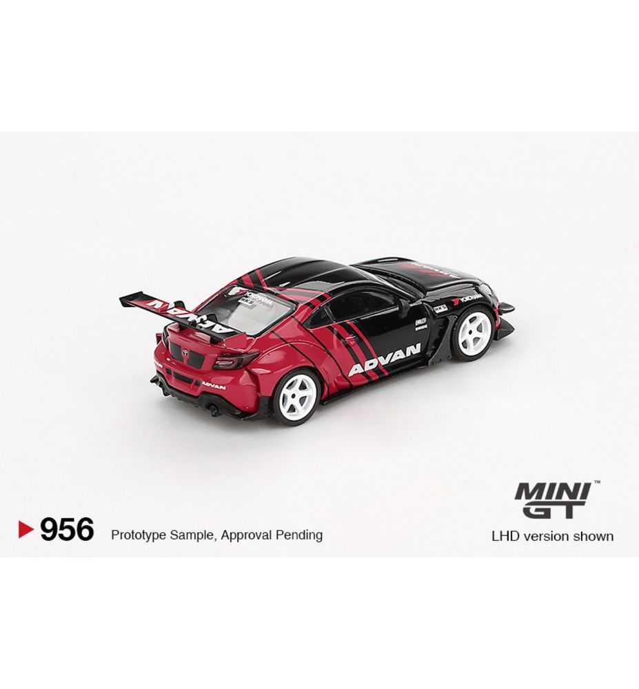 Mini GT 2022 Toyota GR86 HKS Type R Advan Tokyo Auto Salon 1:64