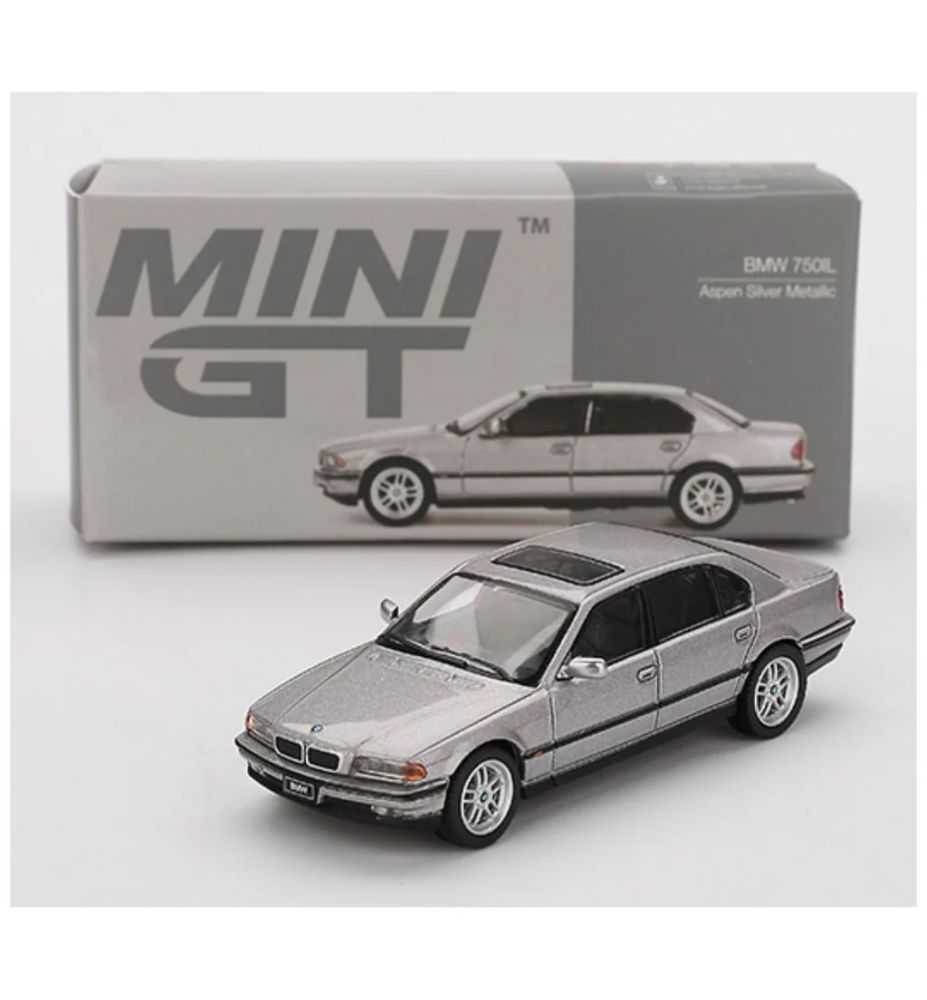 Mini GT BMW 750iL Aspen Silver Metallic 1:64