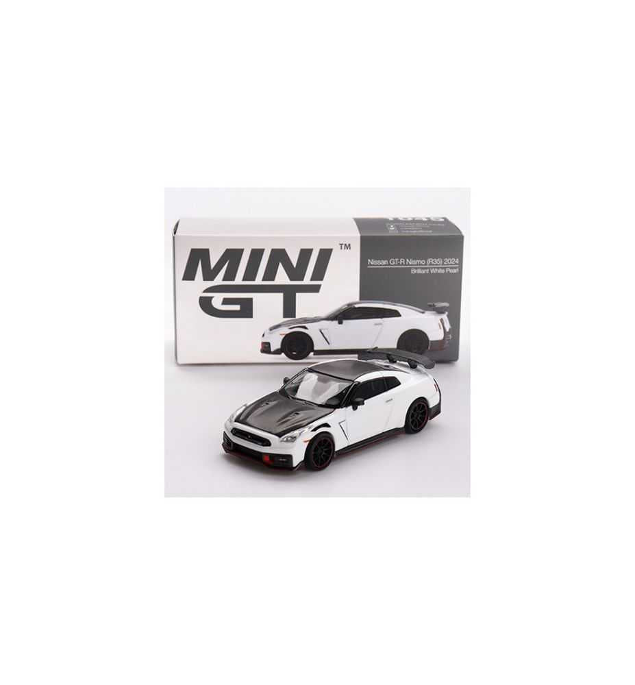 Mini GT 2024 Nissan GT-R Nismo (R35) Brilliant White Pearl 1:64