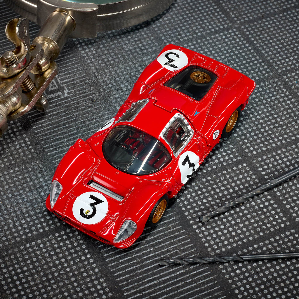 Hot Wheels Elite 64 1967 Ferrari 330 P4