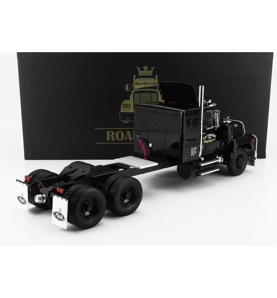 Road Kings 1974 Mack RL 700 L Black